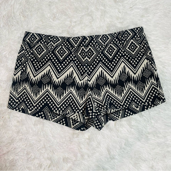 EUC J. Crew Textured Allover Print Chino Shorts 12 Diamond Ikat - Picture 3 of 15